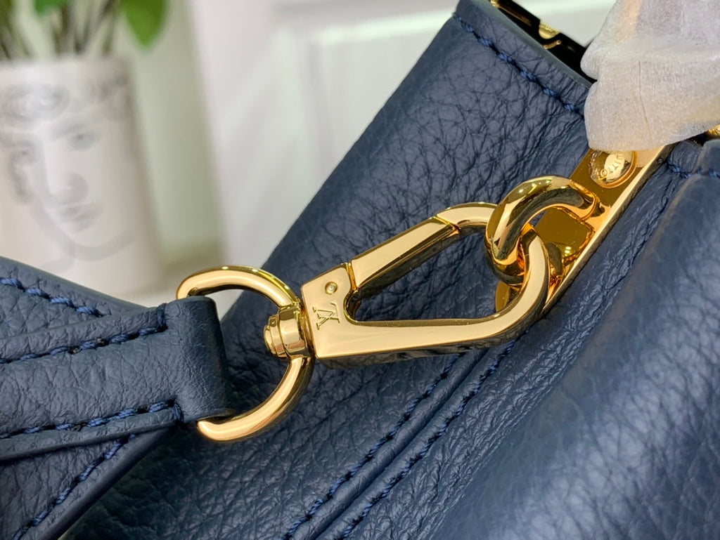 ＬＳ ＶＴＴＯＮ CAPUCINES MINI BAG