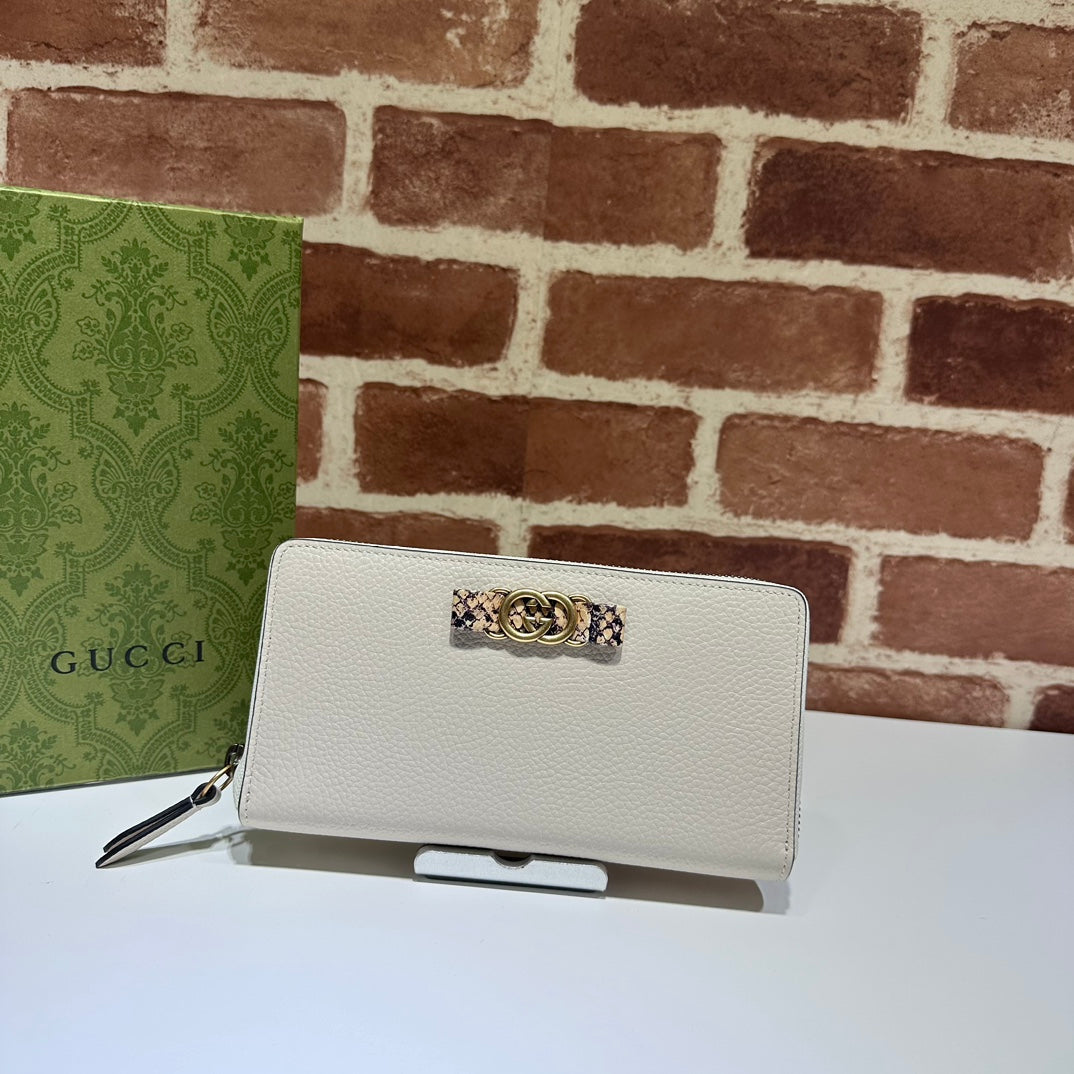 ＧＣＣＩGG INTERLOCKING LONG WALLET WHITE