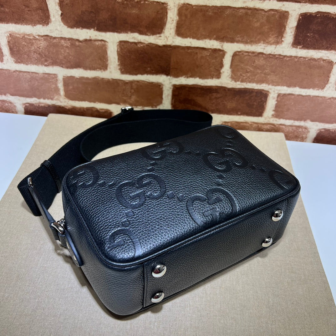 ＧＣＣＩMEN INTERLOCKING G CROSSBODY BAG BLACK