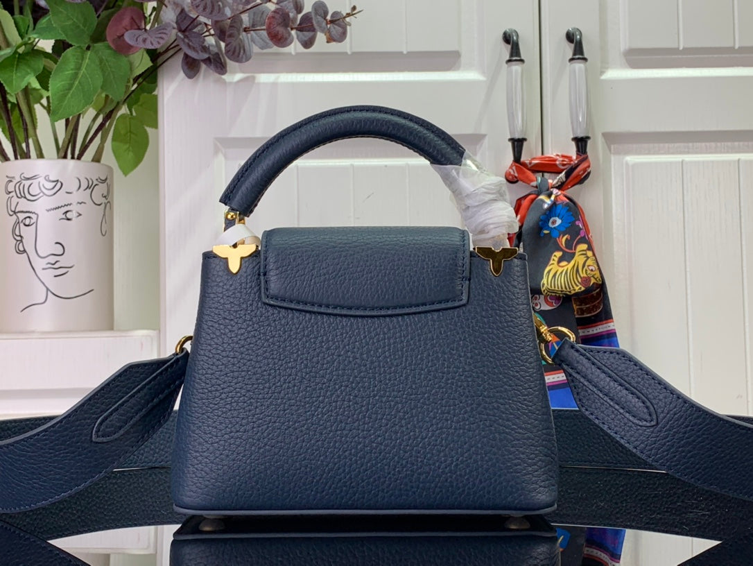 ＬＳ ＶＴＴＯＮ CAPUCINES MINI BAG