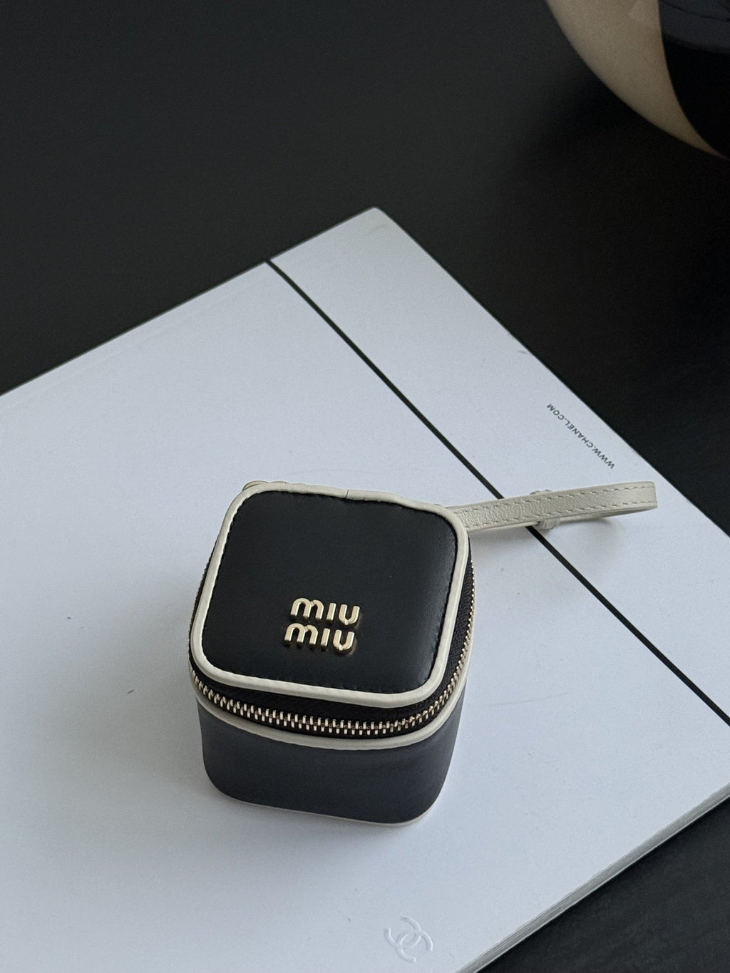 ＭＩ ＭＵ TRICK KEYRING BLACK