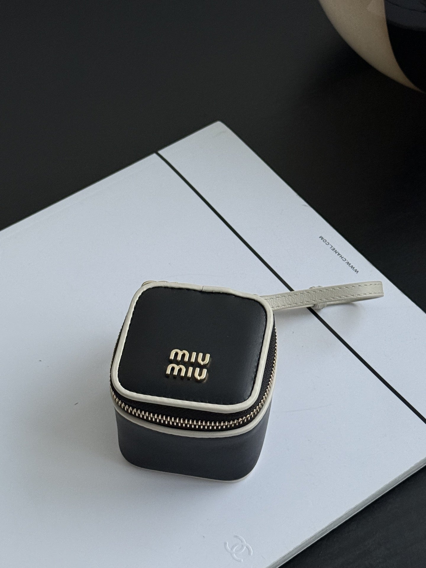 ＭＩ ＭＵ TRICK KEYRING BLACK