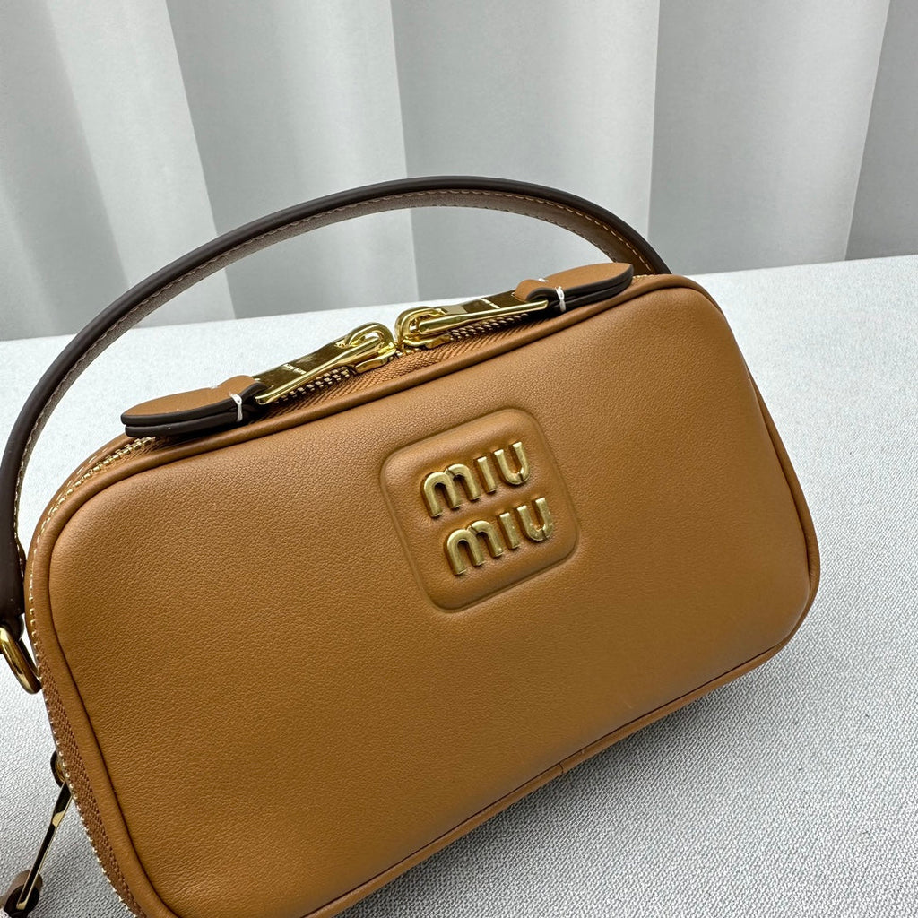 ＭＩ ＭＵ ARCADIE LEATHER BAG OAK