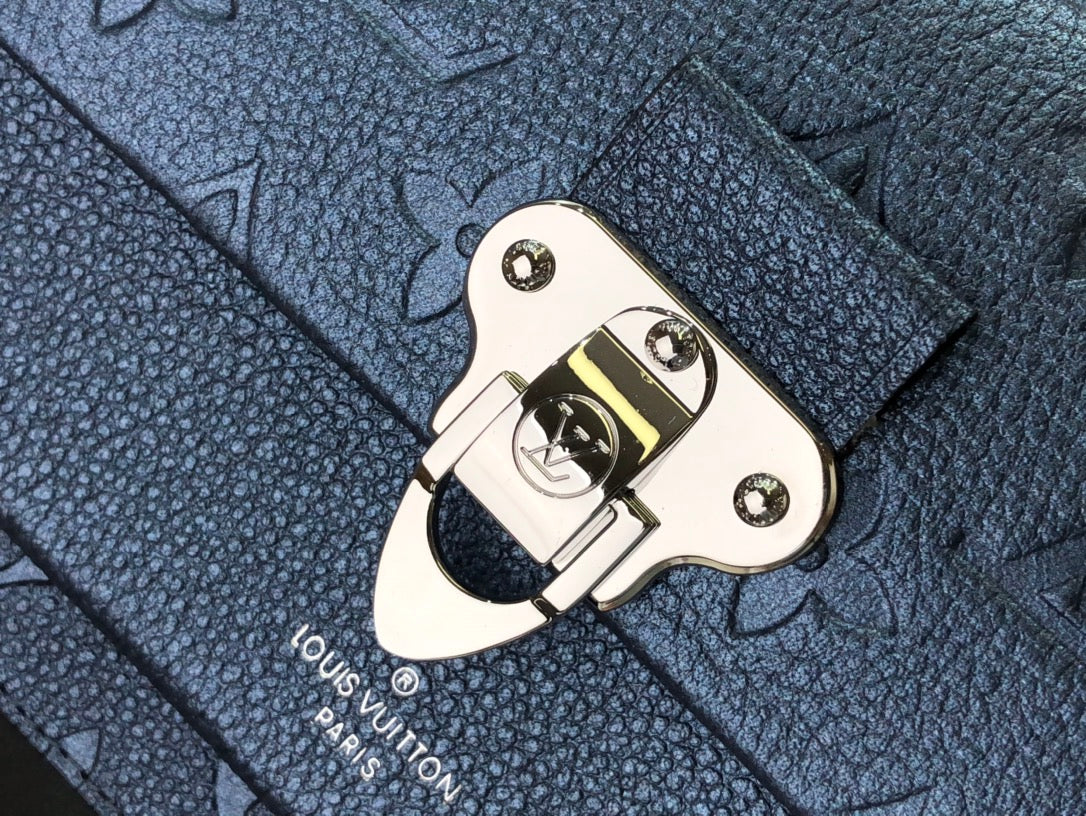 ＬＳ ＶＴＴＯＮ VAVIN CHAIN WALLET