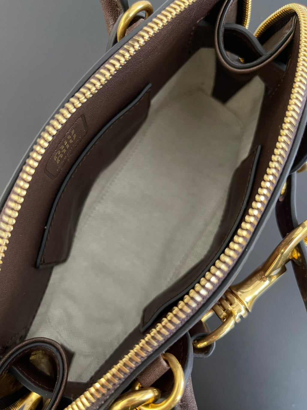 ＭＩ ＭＵ AVENTURE MINI NAPPA LEATHER BAG BRIARWOOD