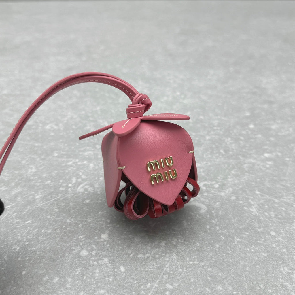 ＭＩ ＭＵ LEATHER TRICK PINK/RED