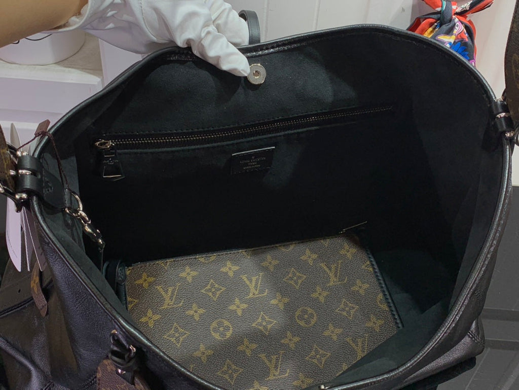 ＬＳ ＶＴＴＯＮ CARRYALL DARK MM