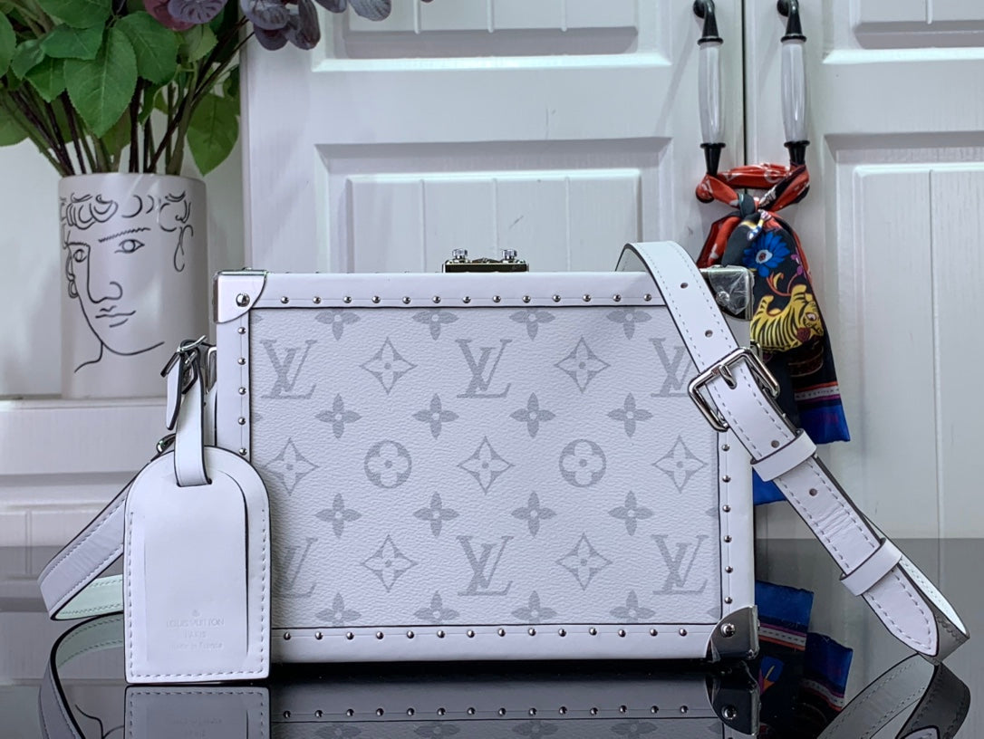 ＬＳ ＶＴＴＯＮ  CLUTCH BOX WHITE/BLUE/GREEN