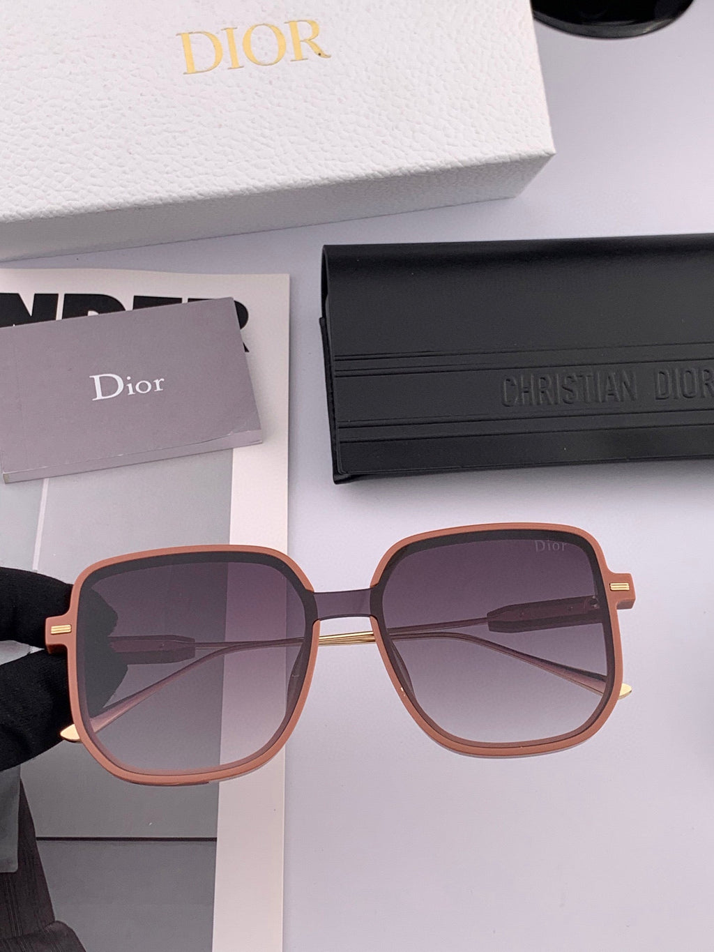 MONTAIGNE SUNGLASS D288 IN METAL