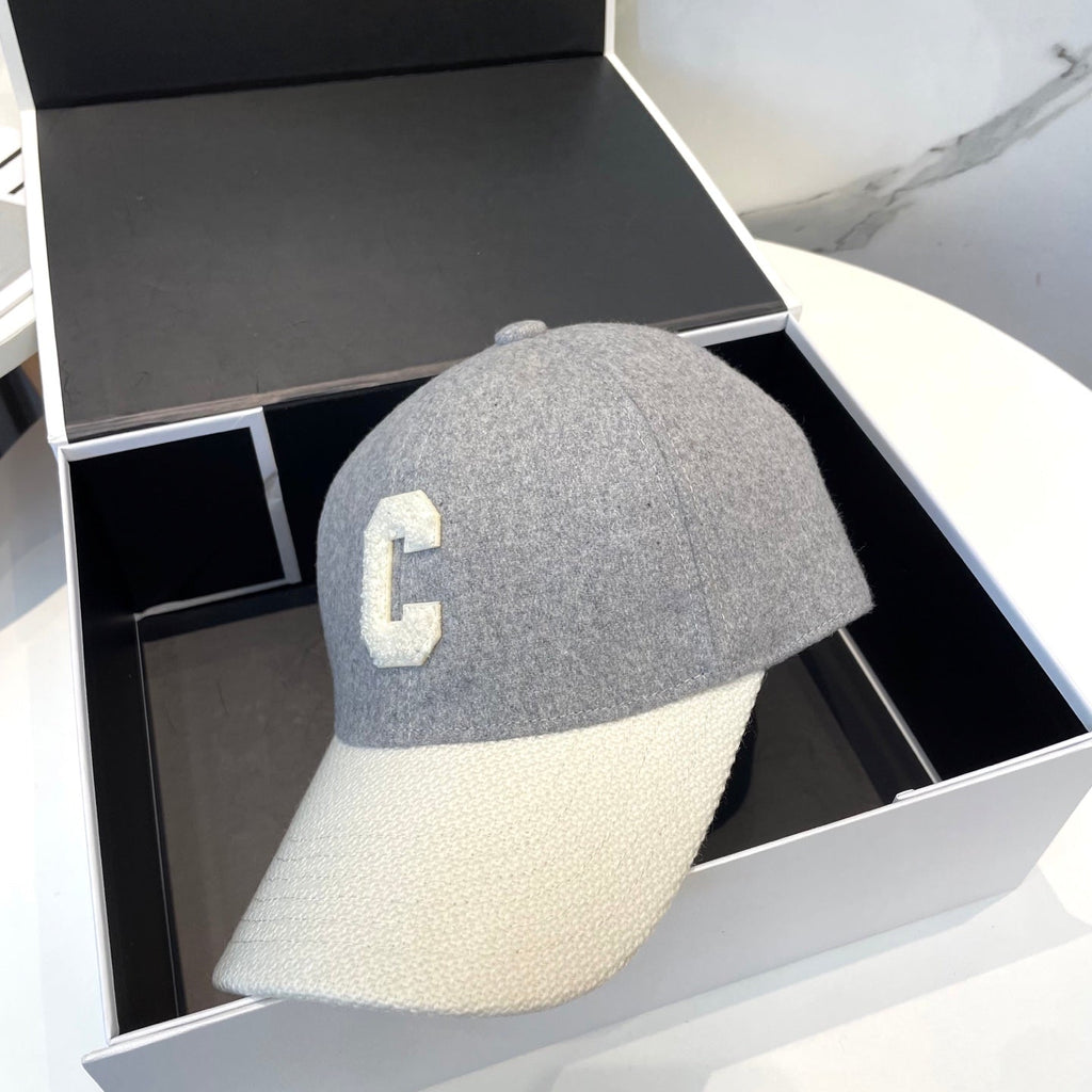 BASEBALL CAP MODEL 652409 IN WHITE AND GRAY FELTED FABRIC