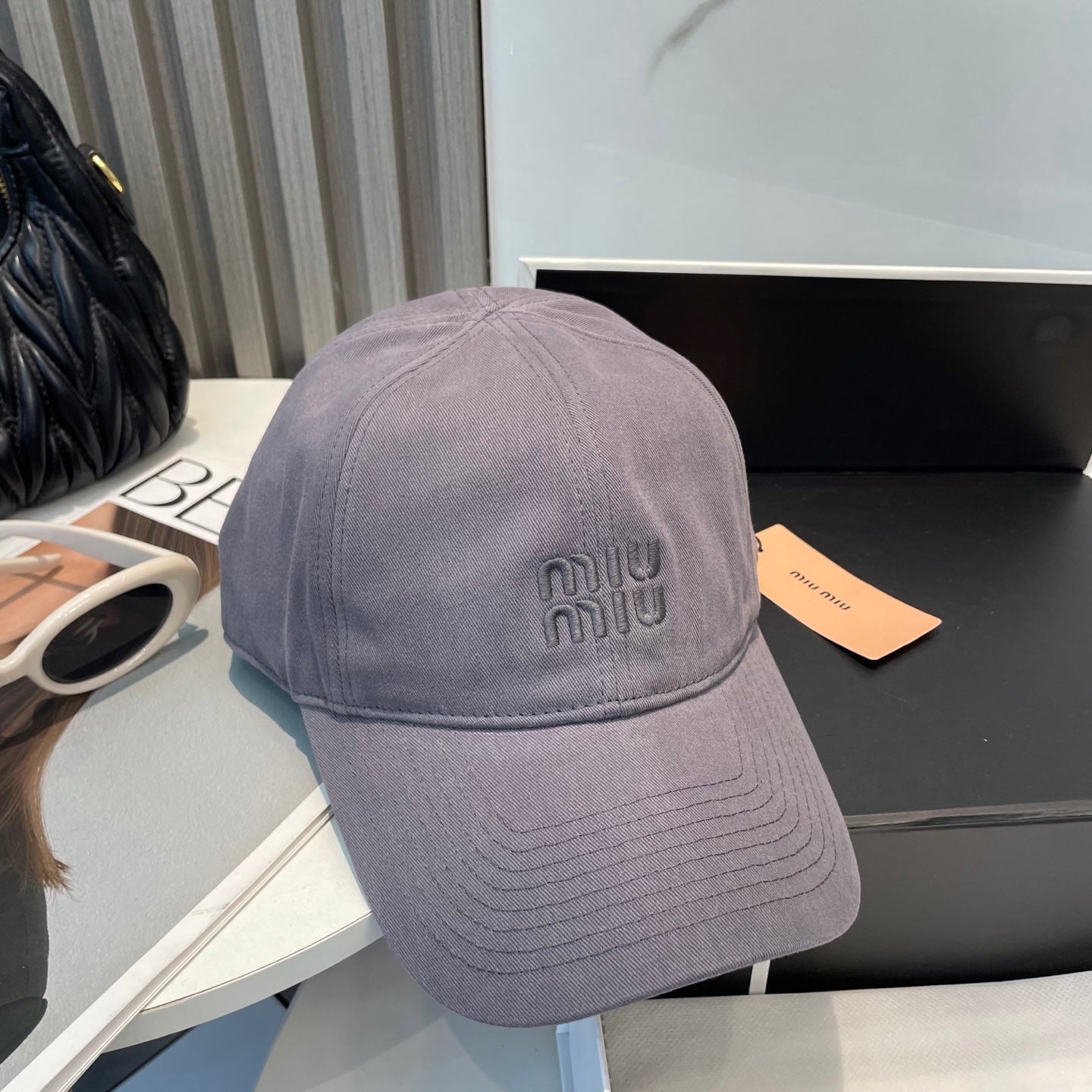 MM BASEBALL CAP IN GREY ORANGE FABRIC BRAND EMBROIDERY