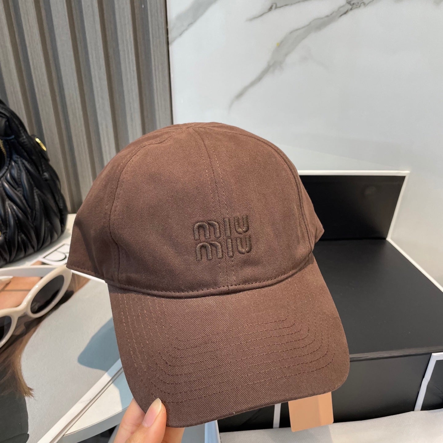 MM BASEBALL CAP IN BROWN ORANGE FABRIC BRAND EMBROIDERY