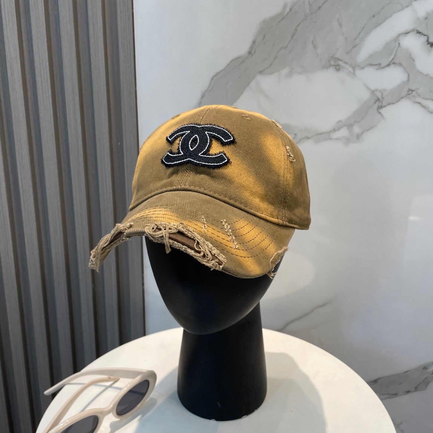 BASEBALL HAT IN BROWN JEAN 672992
