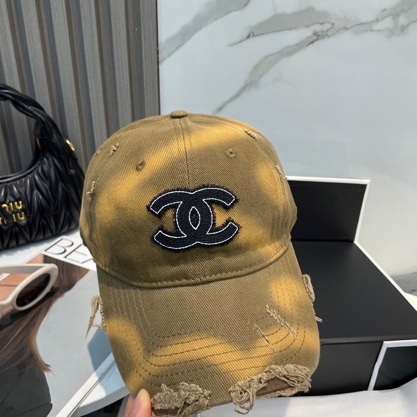 BASEBALL HAT IN BROWN JEAN 672992