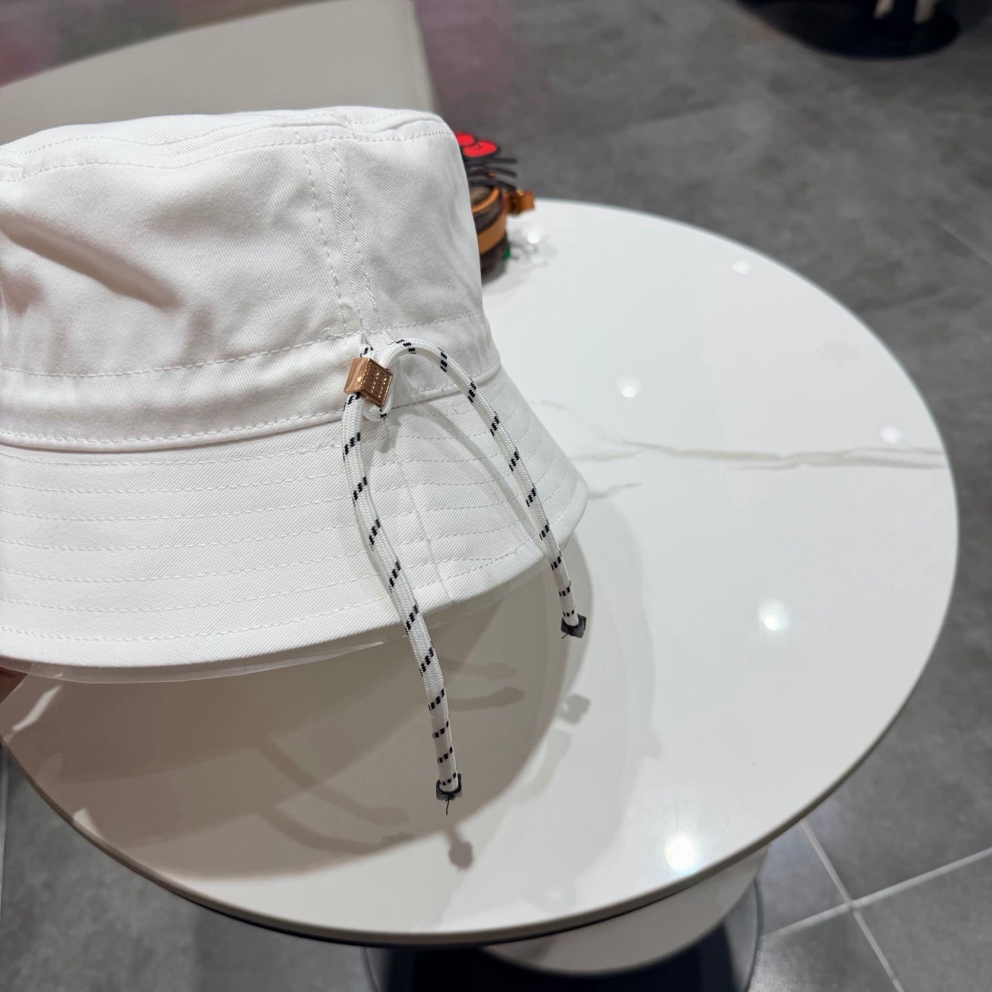 MIUMIU BUCKET HAT STYLE 84