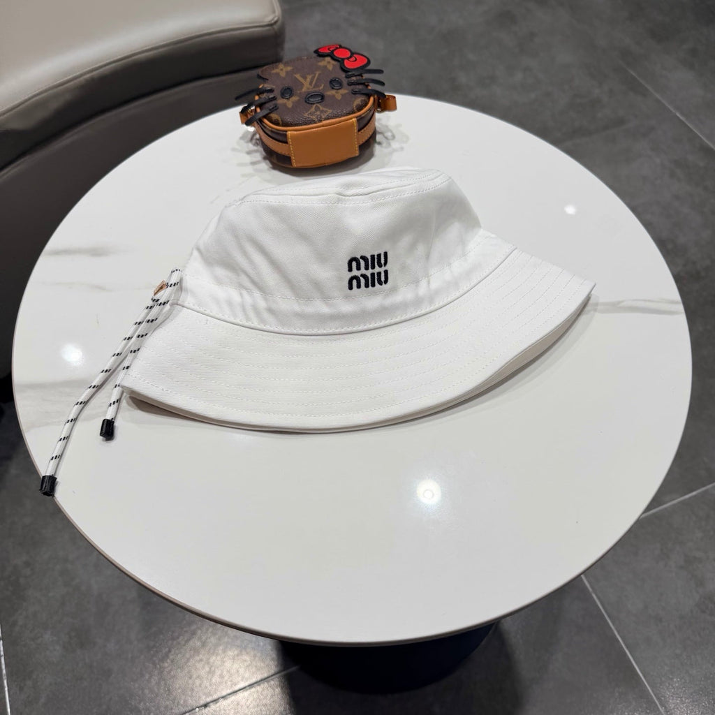 MIUMIU BUCKET HAT STYLE 84