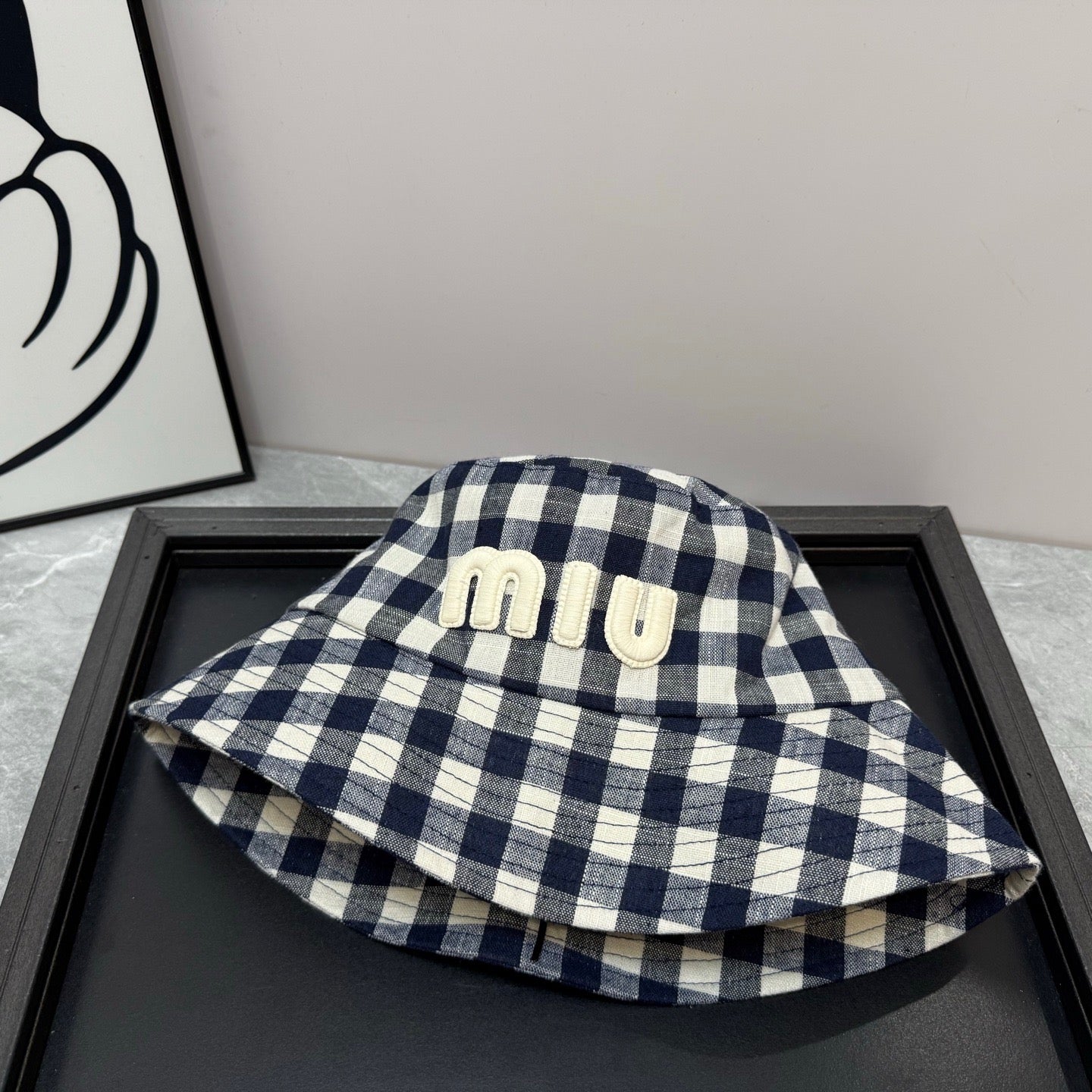 MM BUCKET CHECKED PATTERN WITH LOGO