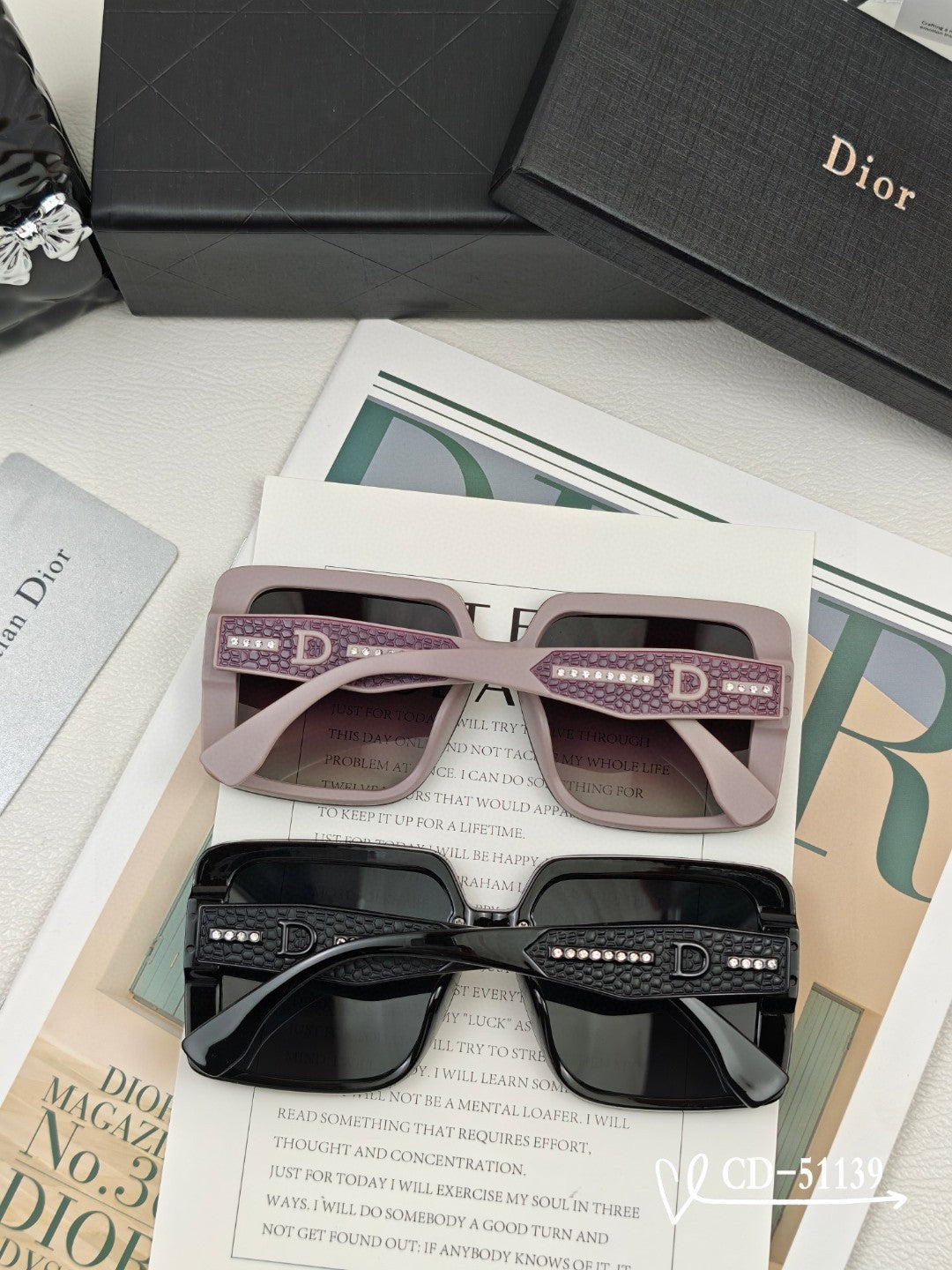 MONTAIGNE SUNGLASS 51139 IN ACETATE