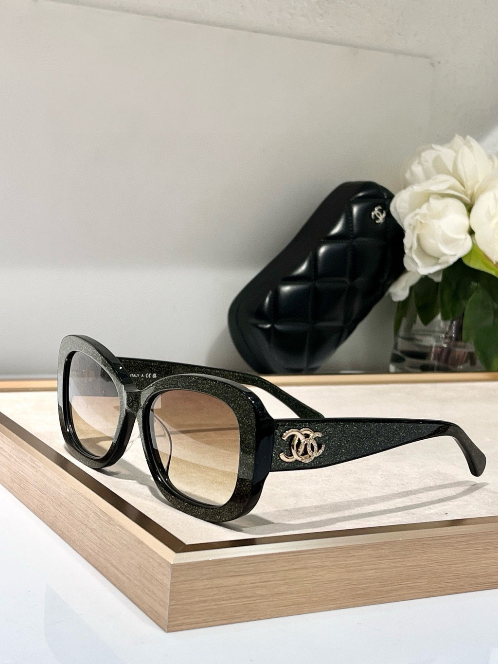 SQUARE SUNGLASSES CH5468B IN ACETATE EMBOSSED DIAMOND
