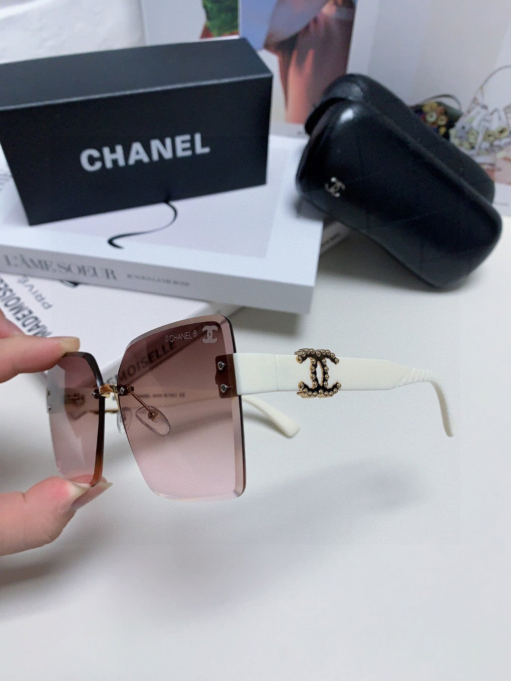 SQUARE SUNGLASSES 632891 IN WHITE ACETATE BROWN LENSES