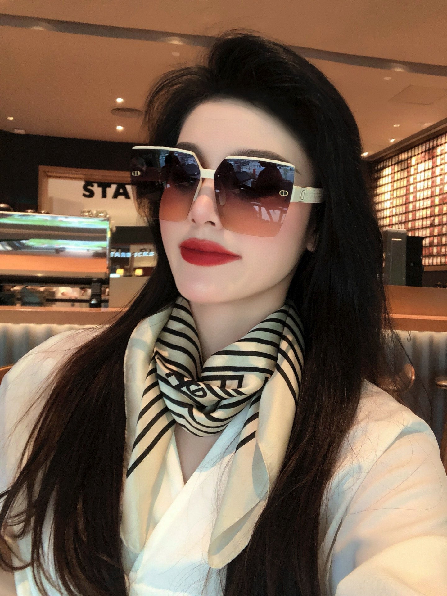MONTAIGNE SUNGLASS D9805 IN ACETATE