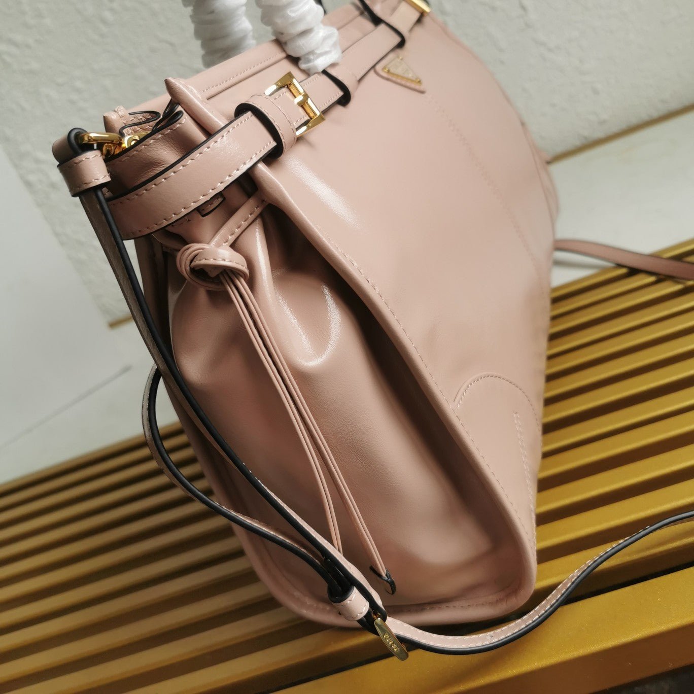 ＰＲＤＡ BONNIE LARGE LEATHER HANDBAG CAMEO