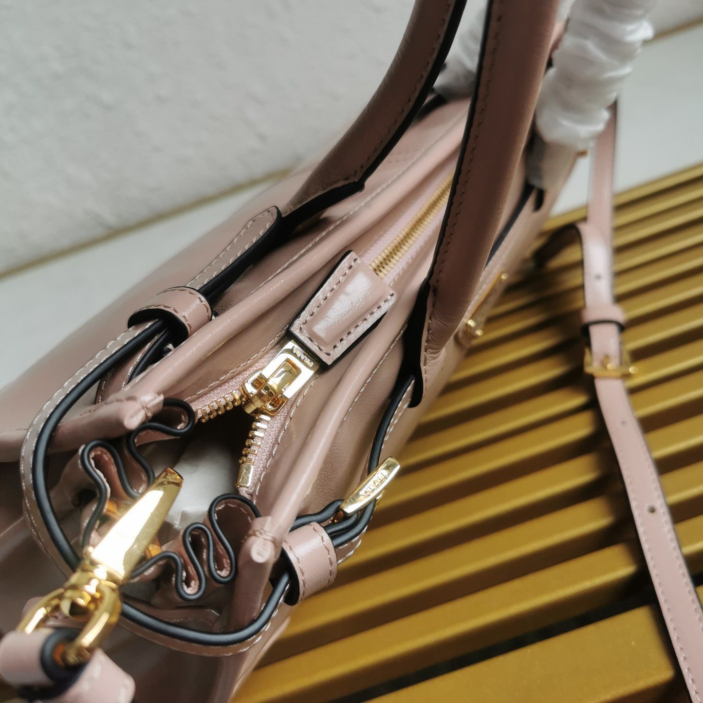 ＰＲＤＡ BONNIE MEDIUM LEATHER HANDBAG CAMEO