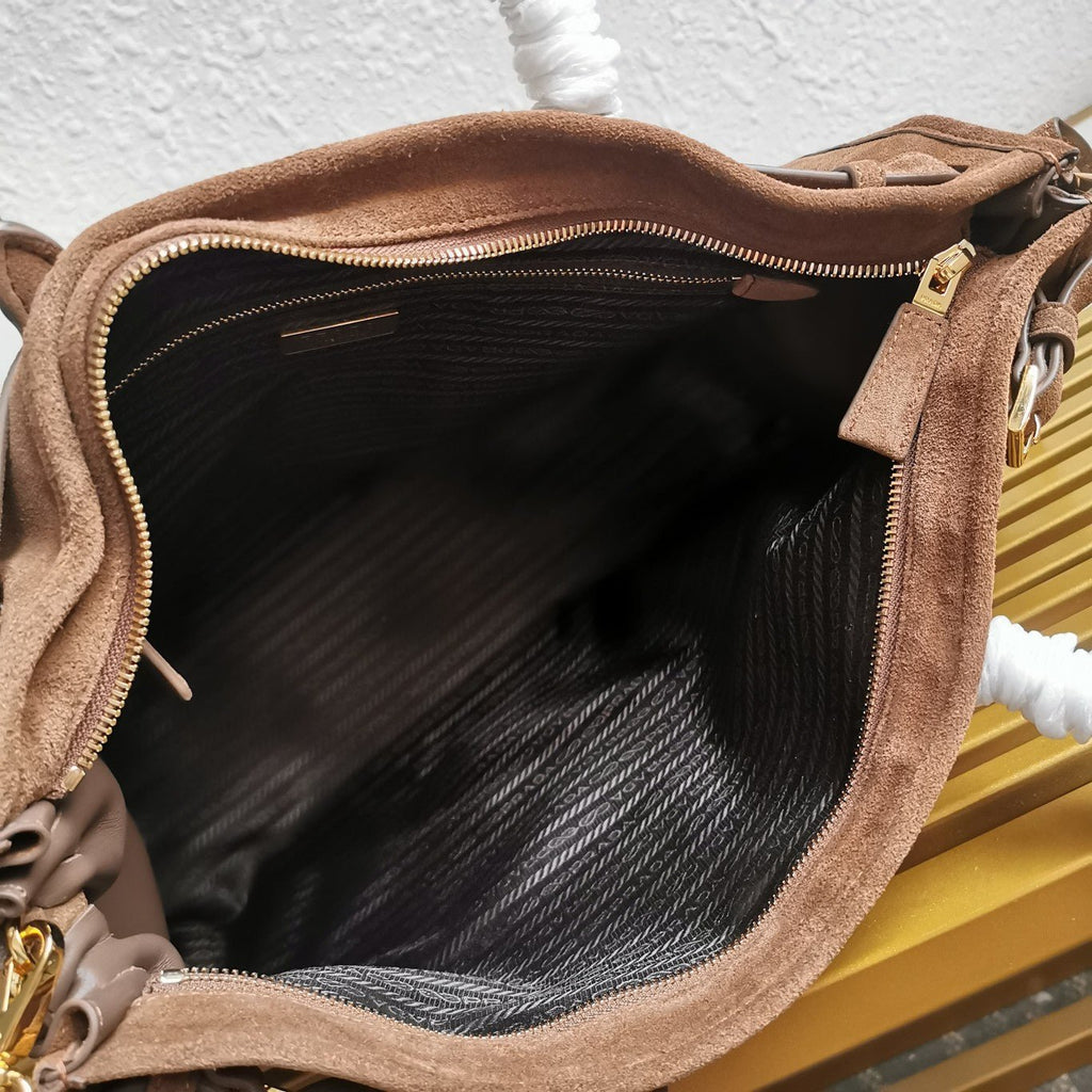 ＰＲＤＡ BONNIE SUEDE TOTE BAG
