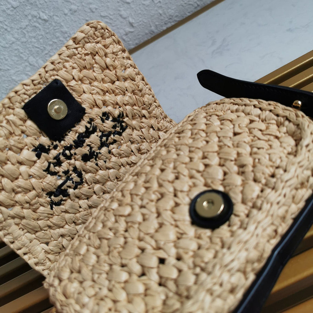 ＰＲＤＡ CROCHET AND LEATHER SHOULDER BAG