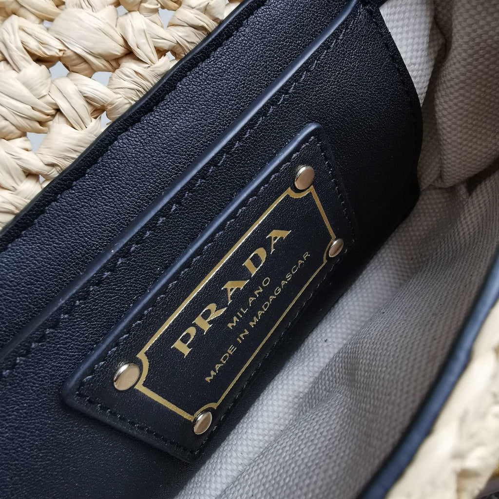 ＰＲＤＡ CROCHET AND LEATHER SHOULDER BAG