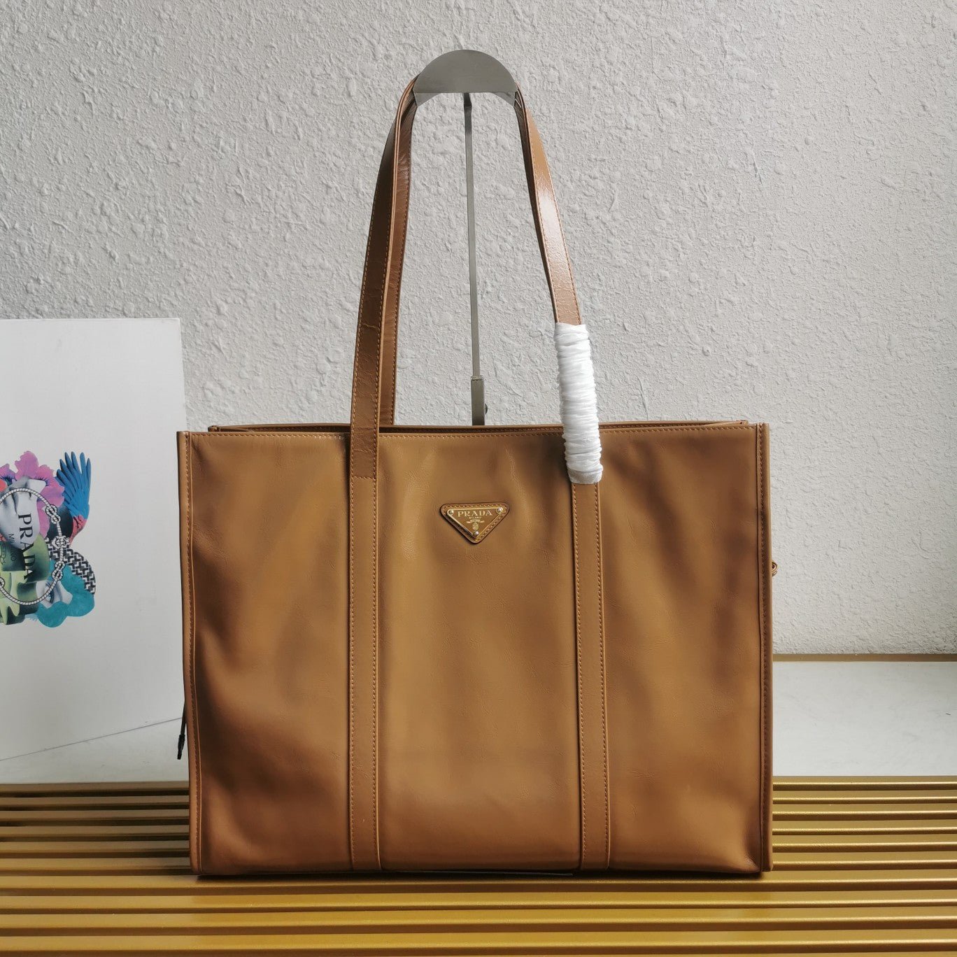 ＰＲＤＡ LARGE LEATHER TOTE BAG CAMEO