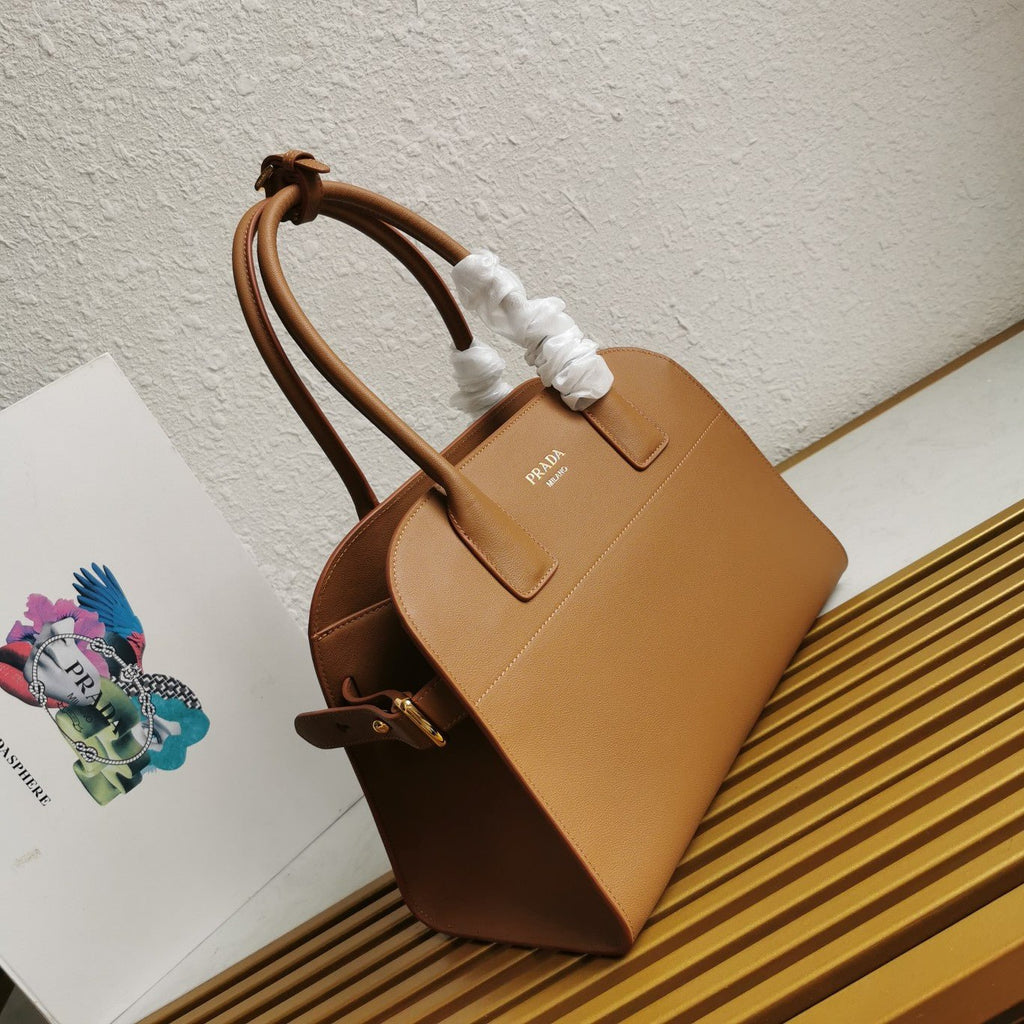 ＰＲＤＡ MEDIUM LEATHER TOTE BAG CARAMEL