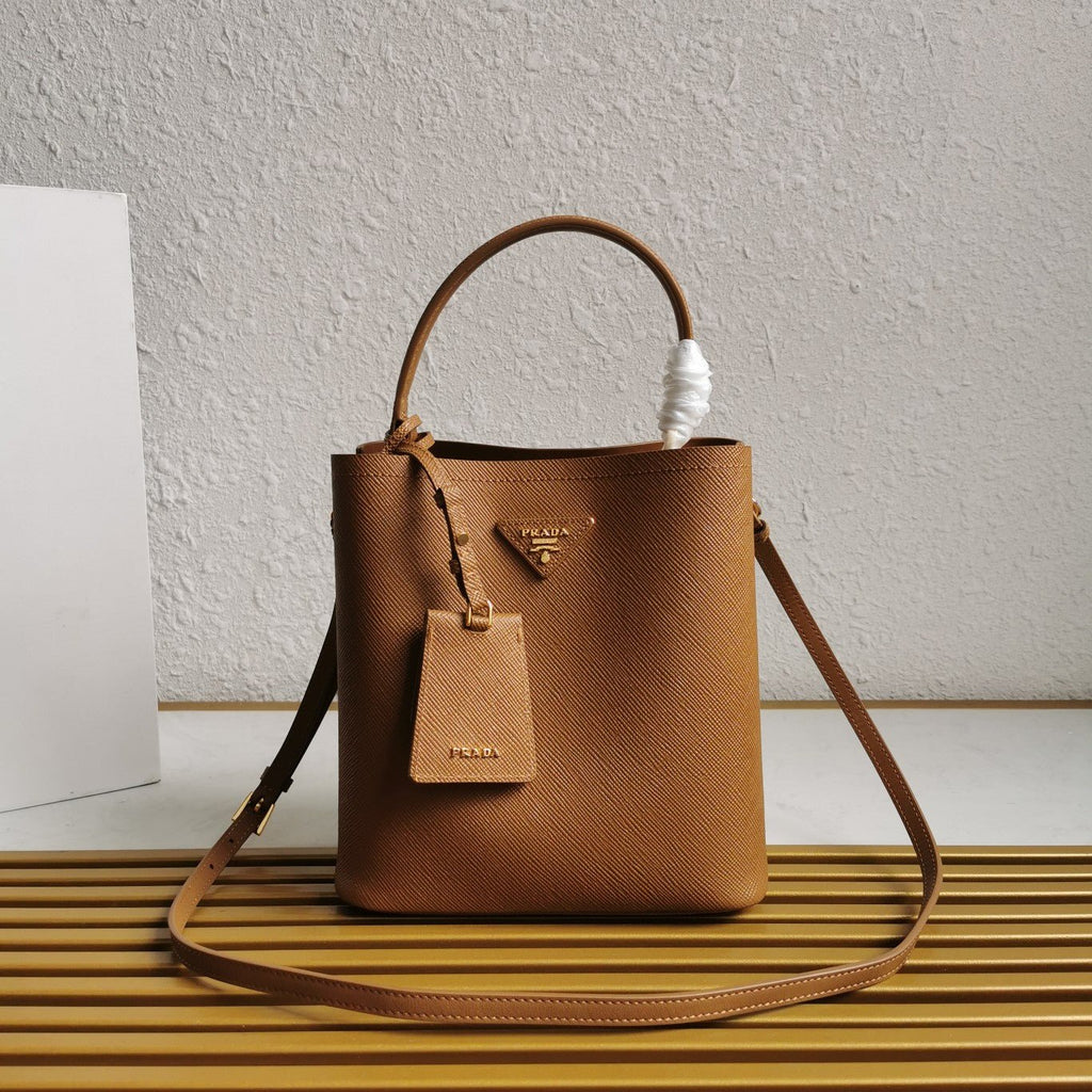 ＰＲＤＡ MEDIUM SAFFIANO LEATHER PRDA PANIER BAG CARAMEL
