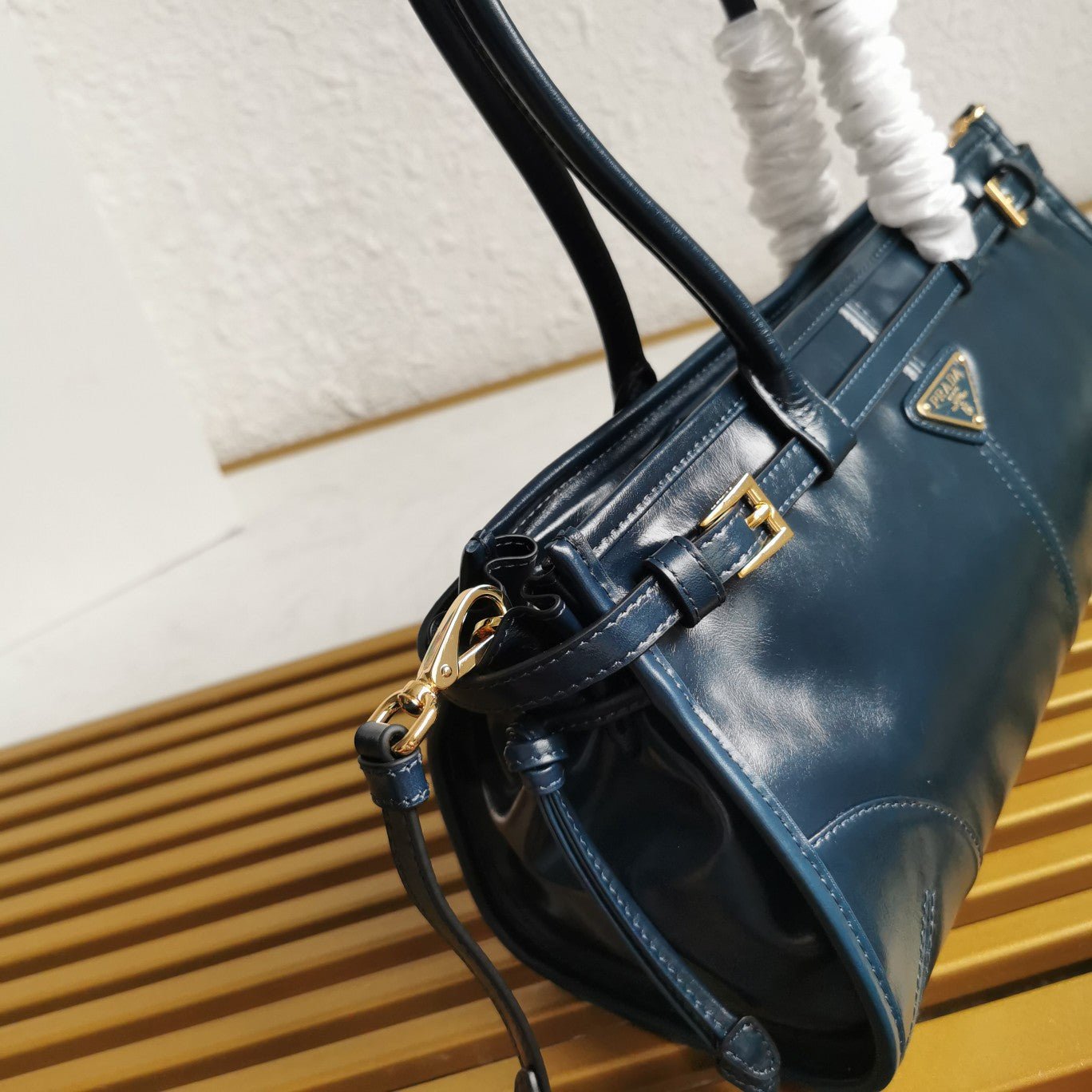 ＰＲＤＡ NAPA LEATHER SHOULDER BAG MEDIUM