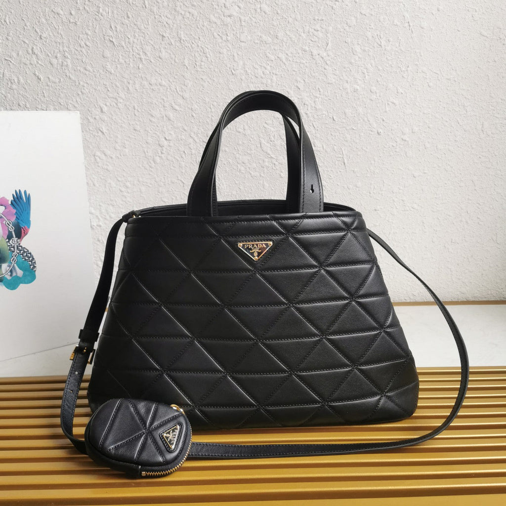 ＰＲＤＡ PADDED RE-NYLON BAG LARGE BLACK