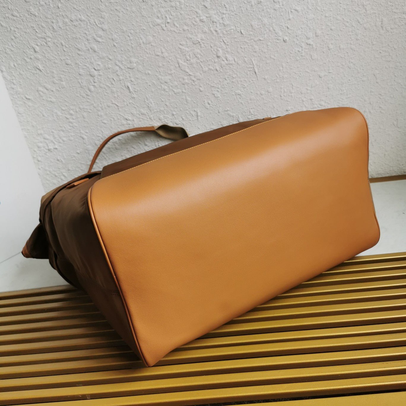 ＰＲＤＡ RE-NYLON AND LEATHER DUFFEL BAG CORK BEIGE