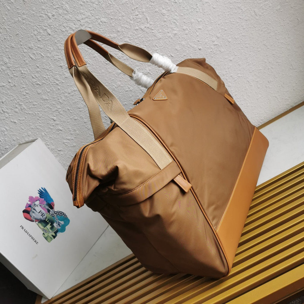 ＰＲＤＡ RE-NYLON AND LEATHER DUFFEL BAG CORK BEIGE