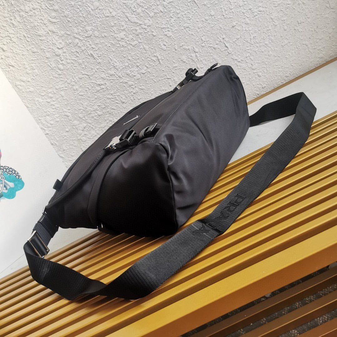 ＰＲＤＡ RE-NYLON AND LEATHER SHOULDER BAG BLACK LARGE
