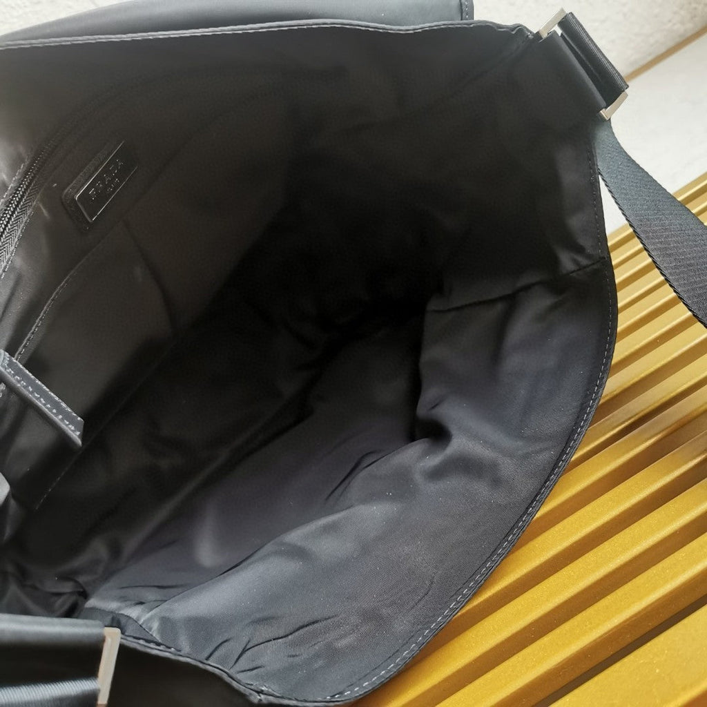 ＰＲＤＡ RE-NYLON AND LEATHER SHOULDER BAG BLACK LARGE