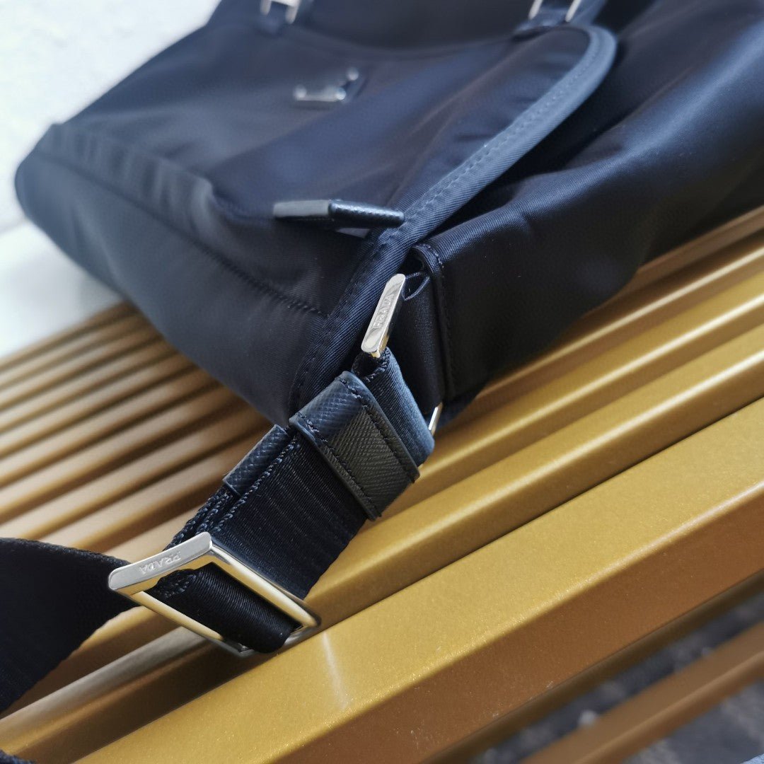ＰＲＤＡ RE-NYLON AND LEATHER SHOULDER BAG BLACK MEDIUM