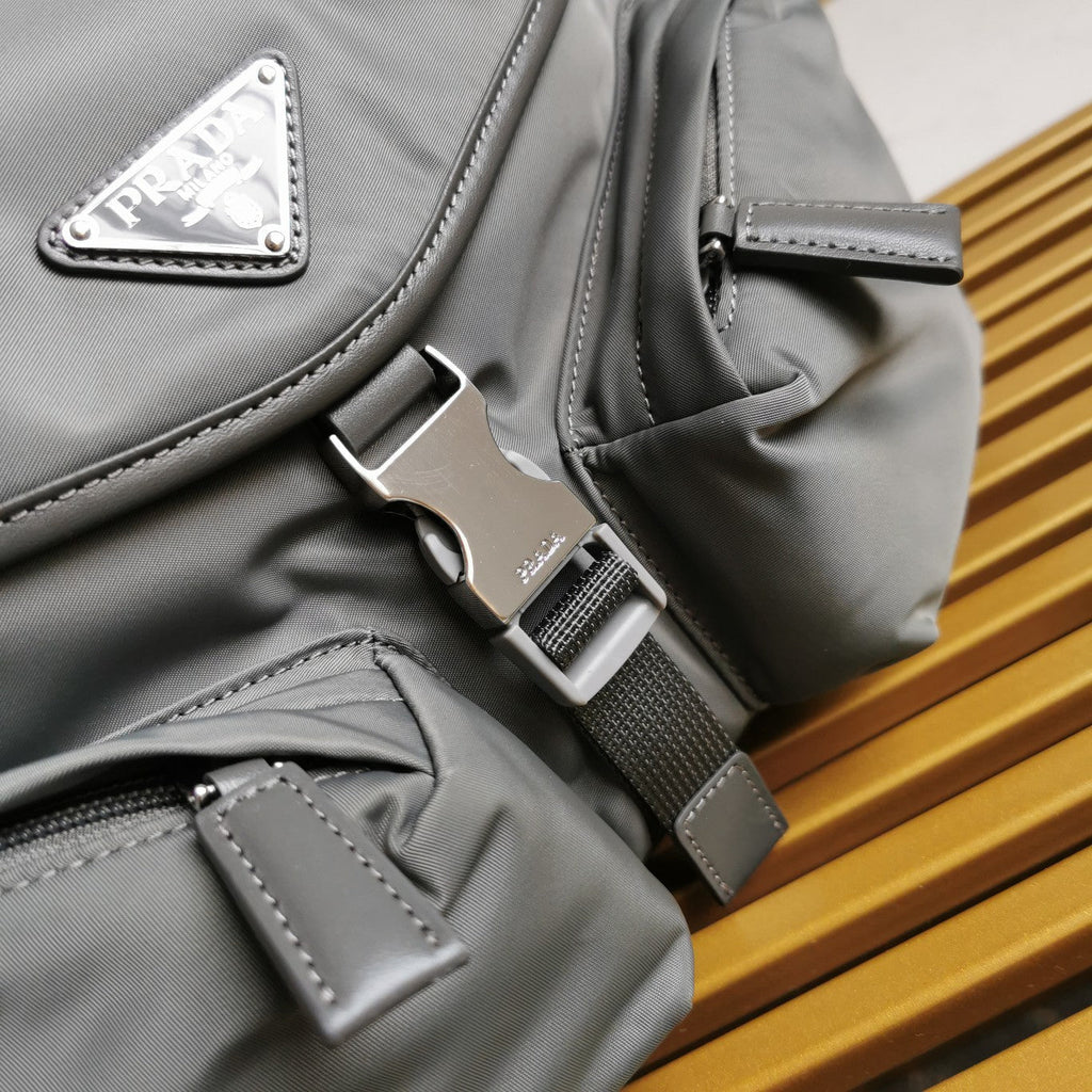 ＰＲＤＡ RE-NYLON AND LEATHER SHOULDER BAG GRAY