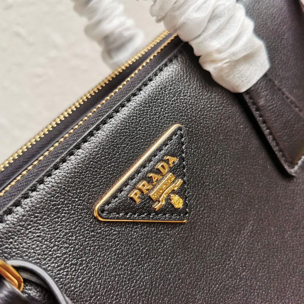 ＰＲＤＡ SMALL PRDA GALLERIA SAFFIANO LEATHER BAG BLACK