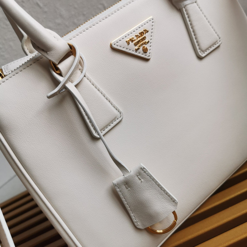 ＰＲＤＡ SMALL PRDA GALLERIA SAFFIANO LEATHER BAG WHITE