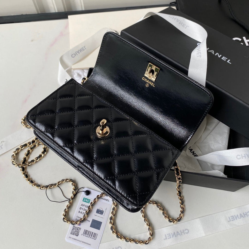 ＣＨＮＥＬCHAIN CLUTCH BAG BLACK