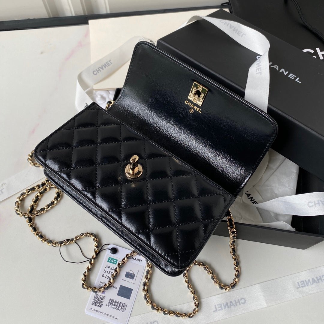 ＣＨＮＥＬCHAIN CLUTCH BAG BLACK