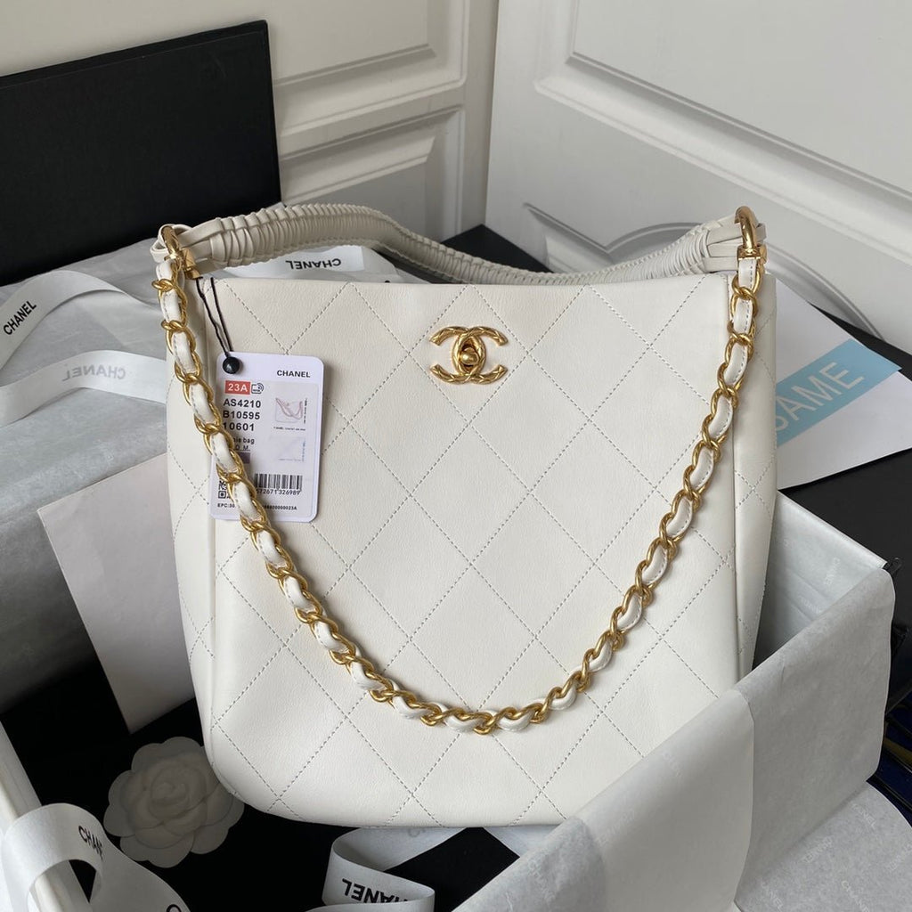 ＣＨＮＥＬCLASSIC CLUTCH WITH CHAIN WHITE
