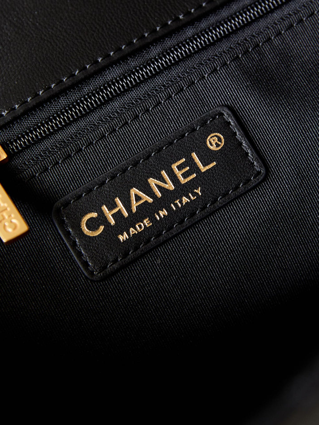 ＣＨＮＥＬHOBO HANDBAG BLACK