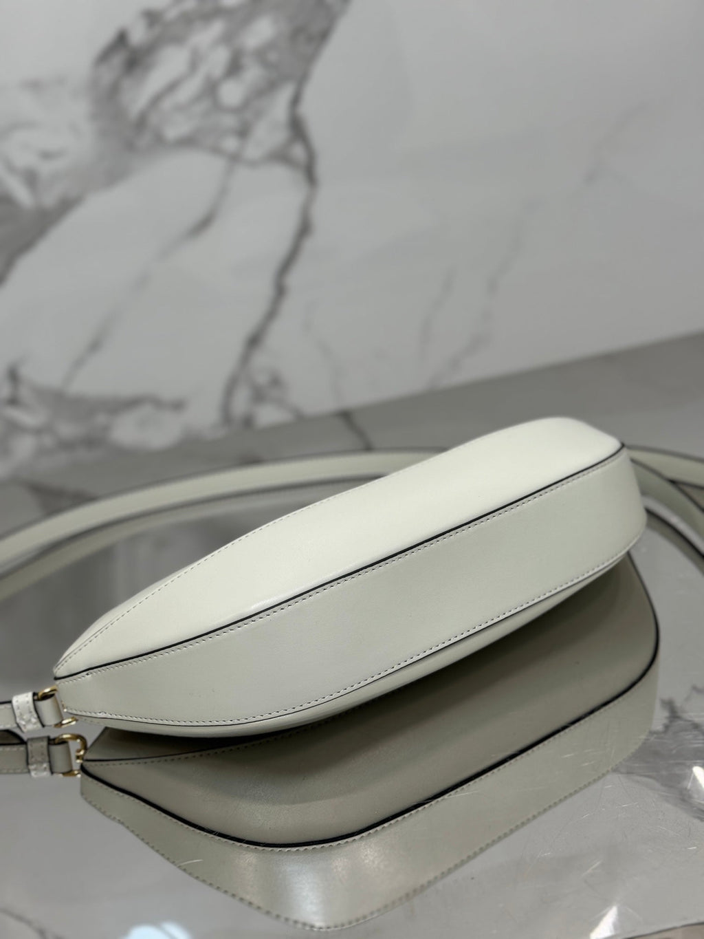 ＰＲＤＡ LEATHER TOTE BAG WHITE