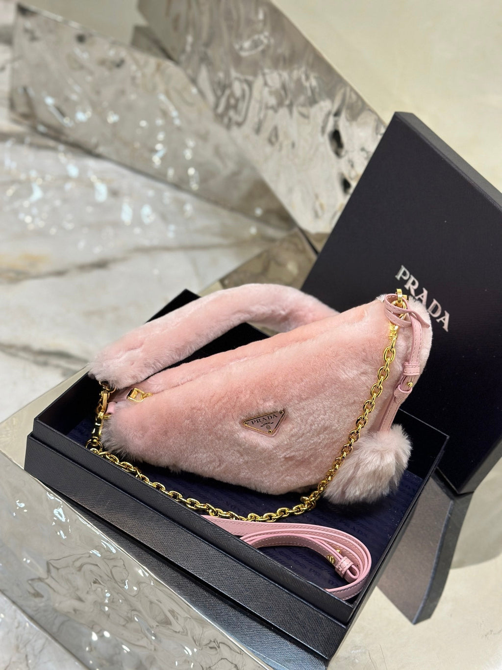 ＰＲＤＡ 2018 MINI SHEARLING TRIANGLE SATCHEL PINK