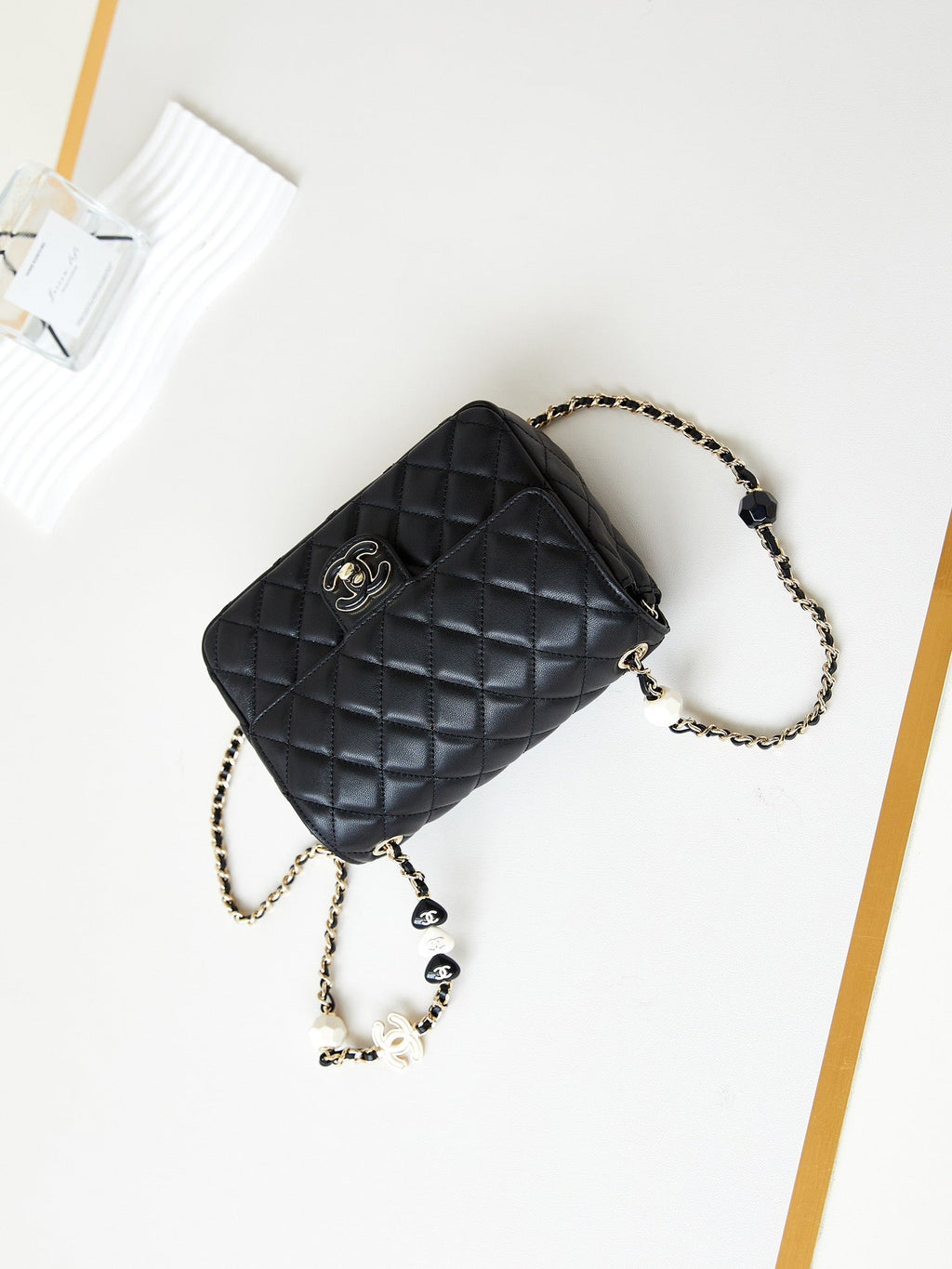 ＣＨＮＥＬCLASSIC HANDBAG BLACK